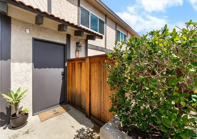 Homes for sale in Redondo Beach, CA | 2120 Dufour #6, Redondo Beach, CA 90278 | MLS# SR26066973