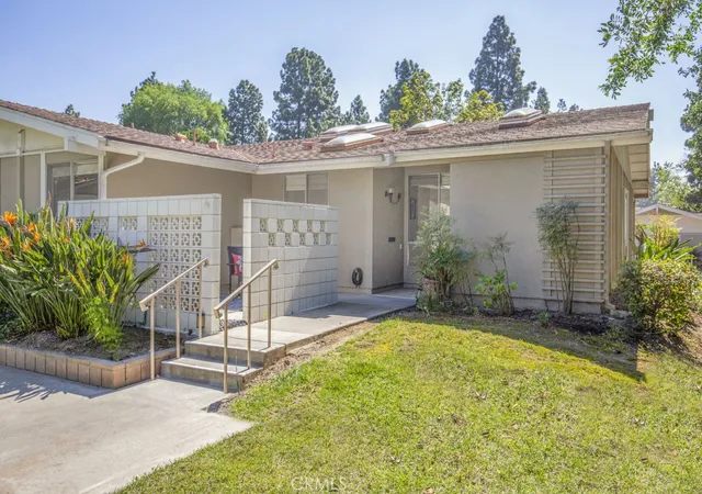 2nd image of 447 Ave Sevilla #E, Laguna Woods, CA 92637 | MLS# OC26064724