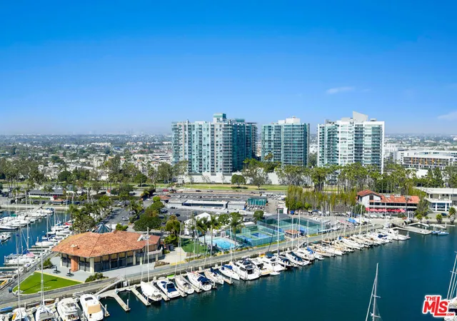 Homes for sale in Marina Del Rey, CA | 13700 Marina Pointe Dr #1126, Marina Del Rey, CA 90292 | MLS# 26667445