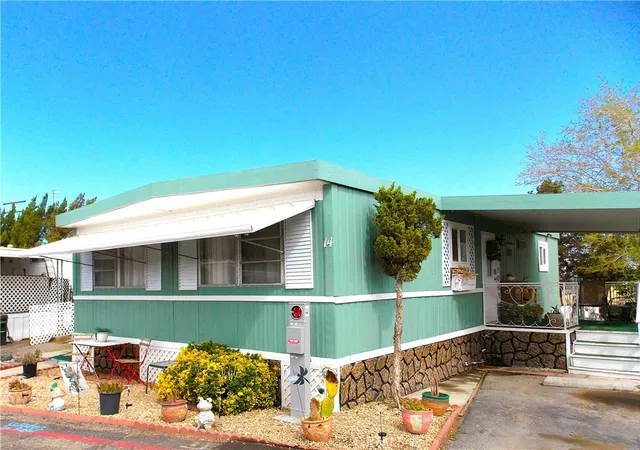 Photo 1 of Sale Pending at 21922 Ottawa Rd #14, Apple Valley, CA 92308 | MLS# IG26065180 | Listing updated on 2026-10-30
