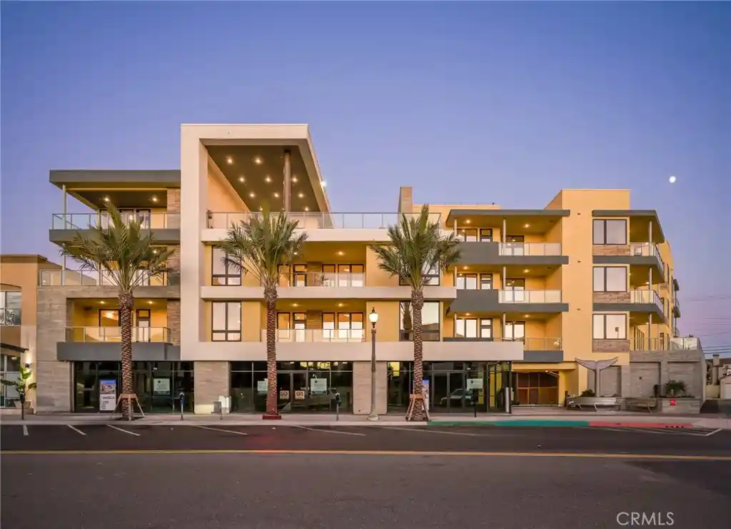 Listing Photo 1 - Condo for sale in 414 Main St located at 414 Main St, Huntington Beach, CA 92648 - Unit #410