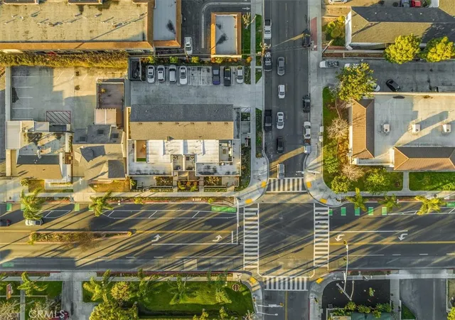 Homes for sale in Costa Mesa, CA | 756 W 19th St #B, Costa Mesa, CA 92627 | MLS# PW26064964