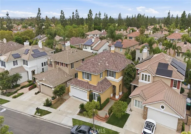 Photo 3 of Single family home for sale at 21 Wedgewood, Irvine, CA 92620 | MLS# OC26067251 | Listing updated on 2026-09-28