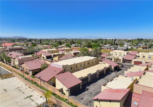 4th image of 1750 E Avenue Q14, Palmdale, CA 93550 | MLS# SR26067302