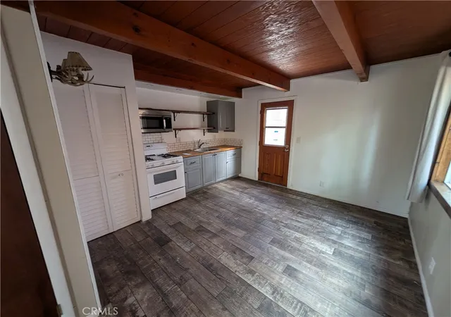 Photo 3 of Single family home for sale at 40221 Mill Crk, Big Bear Lake, CA 92315 | MLS# IG26067224 | Listing updated on 2026-10-01