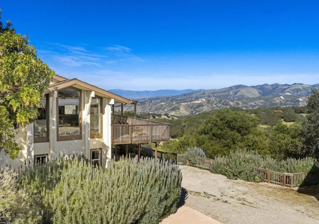 Homes for sale in Carmel Valley, CA | 26245 Rinconada Dr, Carmel Valley, CA 93924 | MLS# ML82040744