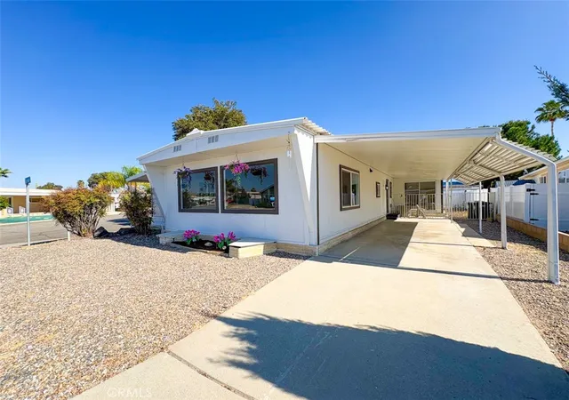 Homes for sale in Hemet, CA | 170 San Mateo Cir, Hemet, CA 92543 | MLS# SW26062072