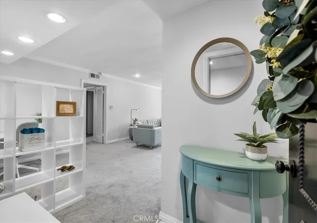 Homes for sale in Los Angeles, CA | 289 S Barrington Ave, Los Angeles, CA 90049