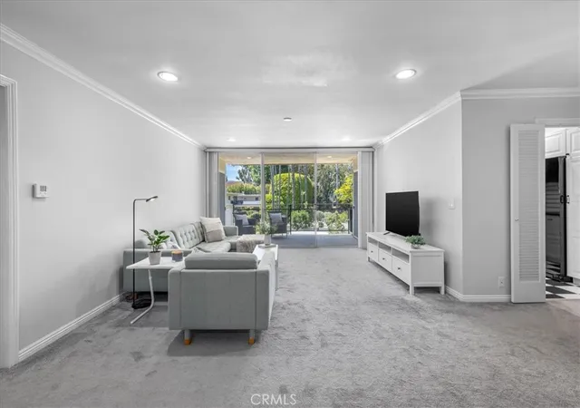 Homes for sale in Los Angeles, CA | 289 S Barrington Ave, Los Angeles, CA 90049