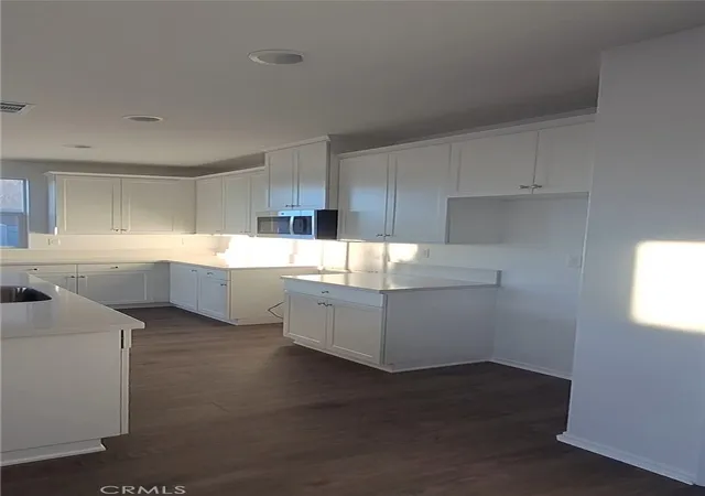 Photo 2 of Single family home for sale at 2631 Moonshimmer St, Hemet, CA 92543 | MLS# IG26067455 | Listing updated on 2026-09-23
