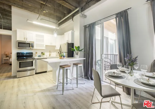 2nd image of 312 W 5th St #606, Los Angeles, CA 90013 | MLS# 26670987