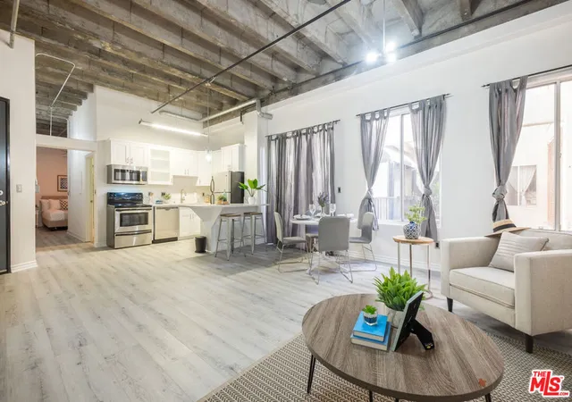 3rd image of 312 W 5Th St #606, Los Angeles, CA 90013 | MLS# 26670987