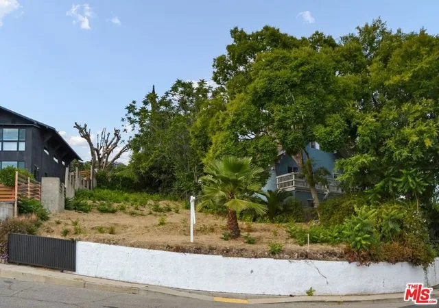 3rd image of 3400 Glenalbyn Dr, Los Angeles, CA 90065 | MLS# 26671075