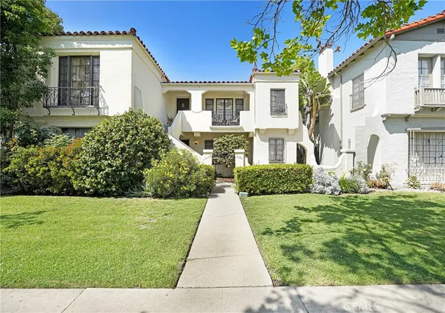 2nd image of 1071 S Crescent Heights Boulevard, Los Angeles, CA 90035 | MLS# PW26067774
