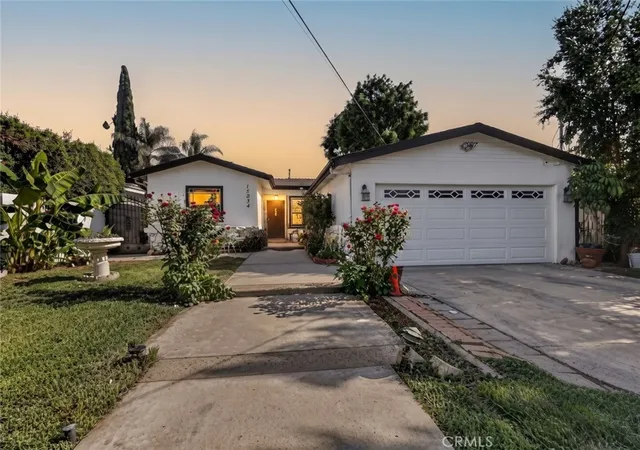 Photo 2 of Single family home for sale at 15354 Leadwell St, Van Nuys, CA 91406 | MLS# SR26064972 | Listing updated on 2026-10-09
