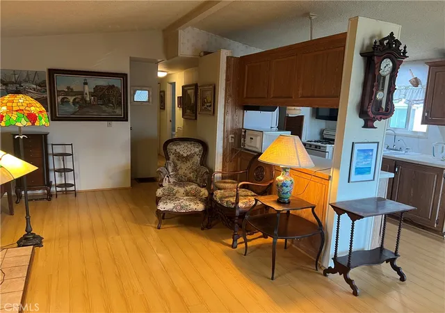 3rd image of 21001 Plummer St #34, Chatsworth, CA 91311 | MLS# SR26067505