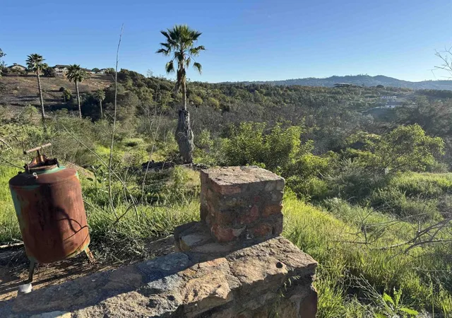 3rd image of 30421 Castle Crest, Valley Center, CA 92082 | MLS# 260007424SD