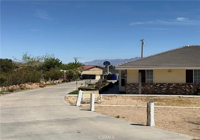 Photo 3 of Single family home for sale at 15435 Pirinda Rd, Apple Valley, CA 92307 | MLS# CV26067921 | Listing updated on 2026-09-22