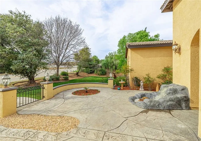 Photo 4 of Sale Pending at 33442 Desert Rd, Acton, CA 93510 | MLS# SR26058887 | Listing updated on 2026-10-06