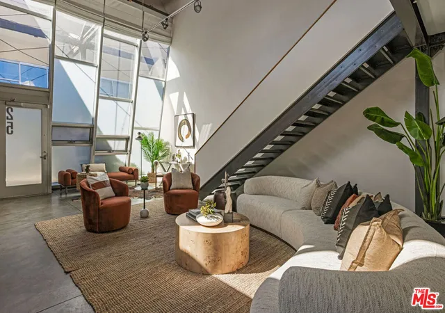 1st image of 130 S Hewitt St #25, Los Angeles, CA 90012 | MLS# 26670501
