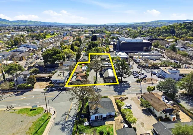 2nd image of 55 E 1st St, Morgan Hill, CA 95037 | MLS# ML82040865