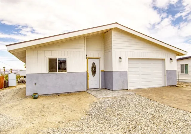 Homes for sale in 29 Palms, CA | 74804 Serrano, 29 Palms, CA 92277 | MLS# JT26068367