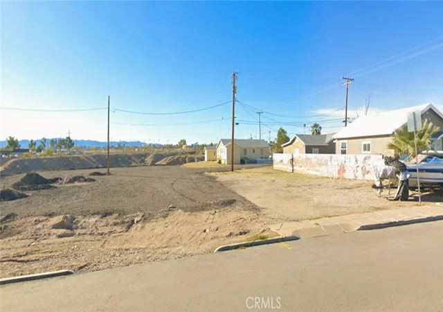 2nd image of 1517 Washington St, Needles, CA 92363 | MLS# ND26068369