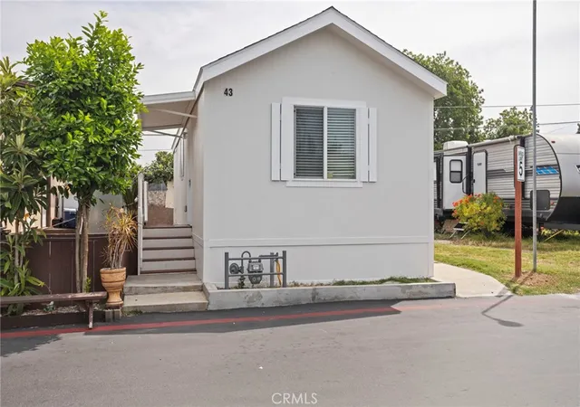 2nd image of 7650 Balboa Blvd #43, Van Nuys, CA 91406 | MLS# CV26068476