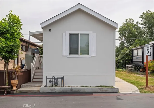 5th image of 7650 Balboa Blvd #43, Van Nuys, CA 91406 | MLS# CV26068476