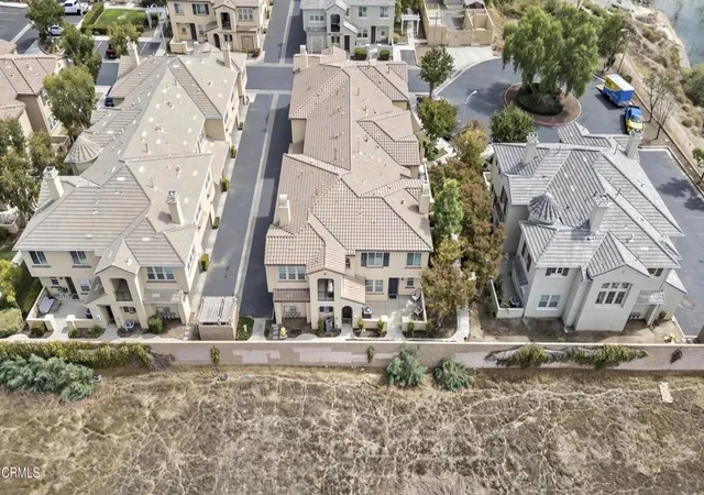 3rd image of 1800 E Lakeshore Dr #1306, Lake Elsinore, CA 92530 | MLS# P1-26493