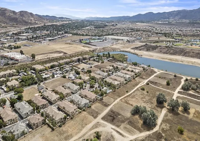 Homes for sale in Lake Elsinore, CA | 1800 E Lakeshore Drive, Lake Elsinore, CA 92530 | Houzeo