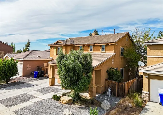 Photo 3 of Single family home for sale at 11938 Tiffany, Victorville, CA 92392 | MLS# IV26068557 | Listing updated on 2026-09-30