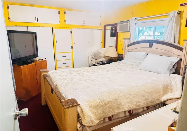 3rd image of 310 E Philadelphia St #Sp 25, Ontario, CA 91761 | MLS# DW26068567