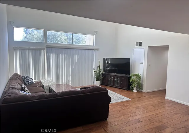 Photo 3 of Condo for sale at 5700 Etiwanda #264, Tarzana, CA 91356 | MLS# SR26068628 | Listing updated on 2026-10-03