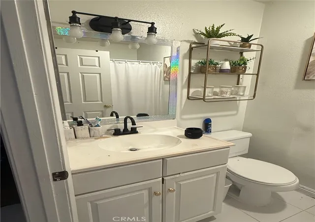 3rd image of 450 E 4Th #103, Santa Ana, CA 92701 | MLS# PW26068694