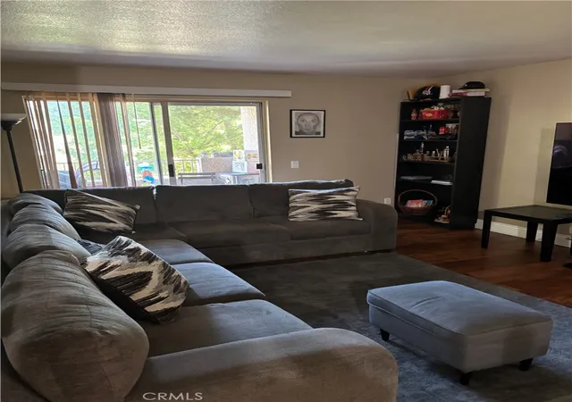 Listing Photo 4 - Condo for sale in building located at 2380 Del Mar Wy, Corona, CA 92882 - Unit #206