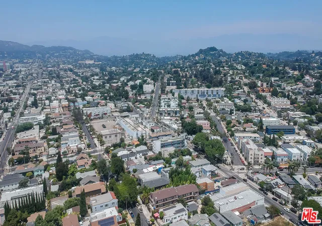 21st image of 441 N Commonwealth Ave, Los Angeles, CA 90004 | MLS# 26671597