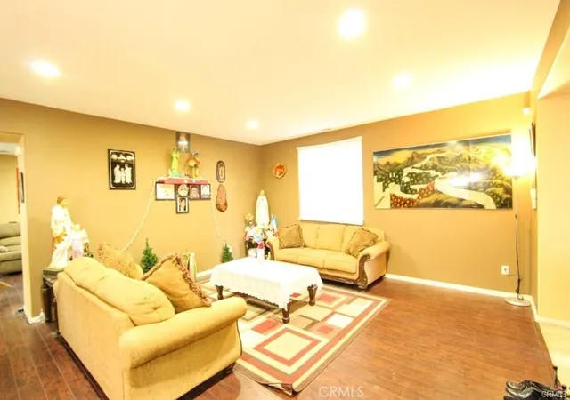 5th image of 19914 Christopher, Saugus, CA 91350 | MLS# PW26068744