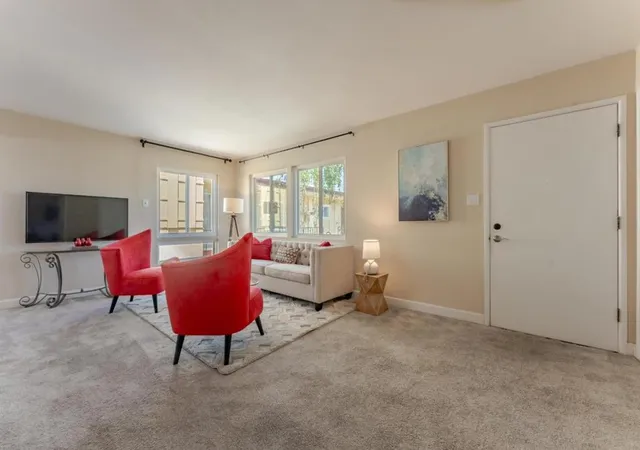 Listing Photo 5 - Condo for sale in building located at 3049 Los Prados St, San Mateo, CA 94403 - Unit #223