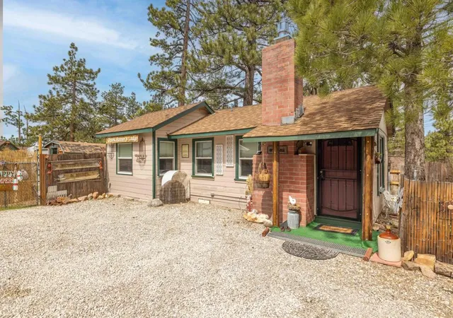 Photo 1 of Single family home for sale at 40057 Forest Rd, Big Bear Lake, CA 92315 | MLS# 219145582PS | Listing updated on 2026-09-21