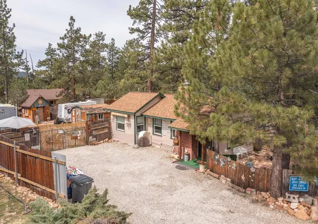 Photo 2 of Single family home for sale at 40057 Forest Rd, Big Bear Lake, CA 92315 | MLS# 219145582PS | Listing updated on 2026-09-21