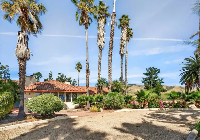 Photo 3 of Single family home for sale at 31021 Camphora Rd, Soledad, CA 93960 | MLS# ML82040938 | Listing updated on 2026-07-07