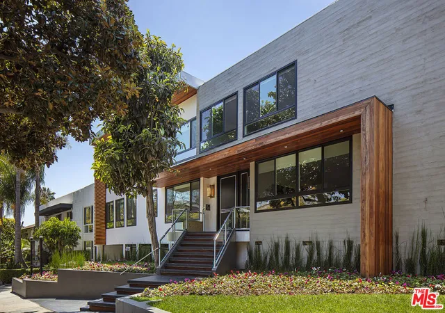 3rd image of 1267 N Laurel Ave, West Hollywood, CA 90046 | MLS# 26671667