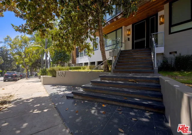4th image of 1267 N Laurel Ave, West Hollywood, CA 90046 | MLS# 26671667