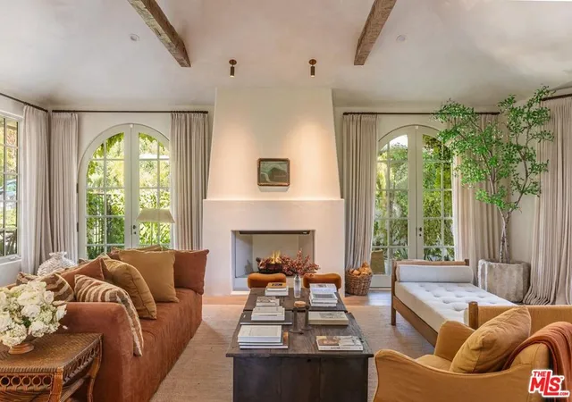 2nd image of 20580 Natoma Estates Dr, Woodland Hills, CA 91364 | MLS# 26670059
