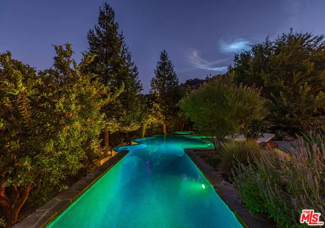 33rd image of 20580 Natoma Estates Dr, Woodland Hills, CA 91364 | MLS# 26670059