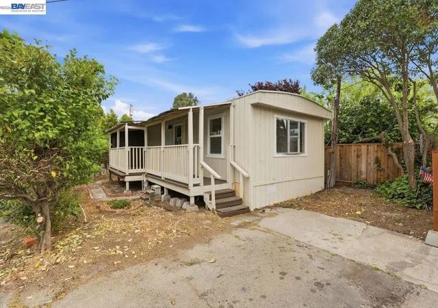 Photo 3 of Manufactured home for sale at 828 Olivina Ave, Livermore, CA 94551 | MLS# 41129132 | Listing updated on 2026-10-06