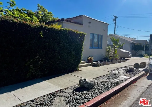Homes for sale in Santa Monica, CA | 1335 Chelsea Ave, Santa Monica, CA 90404 | MLS# 26660483