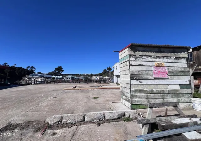 5th image of 19290 S Harbor Dr, Fort Bragg, CA 95437 | MLS# C1-11313