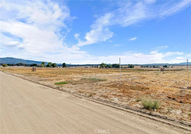 2nd image of 41620 Lakefront Dr, Aguanga, CA 92536 | MLS# SW26068802